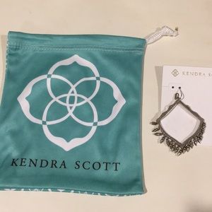 Kendra Scott lacy drop earring in silver. SINGLE